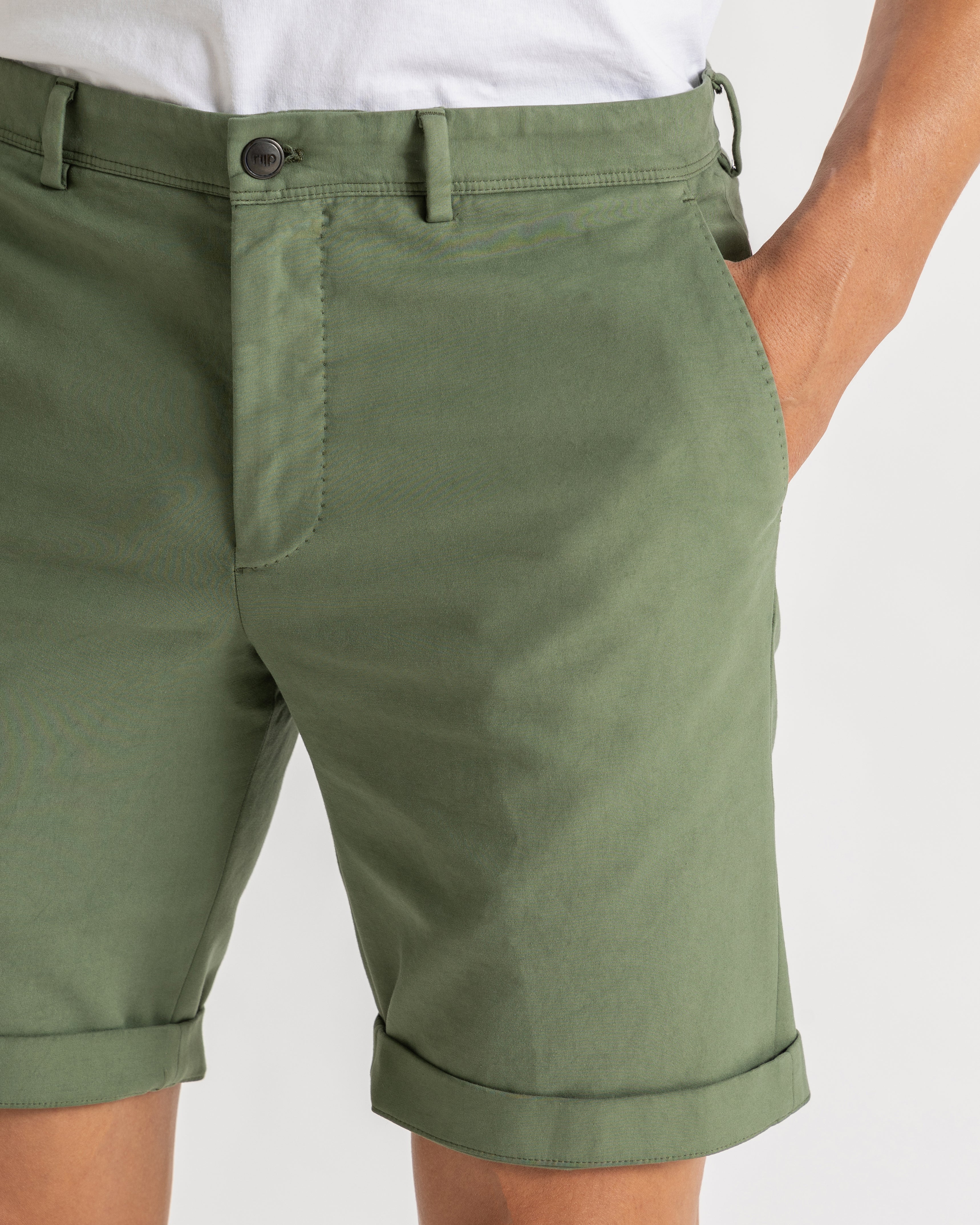 Alan short comfort fit green
