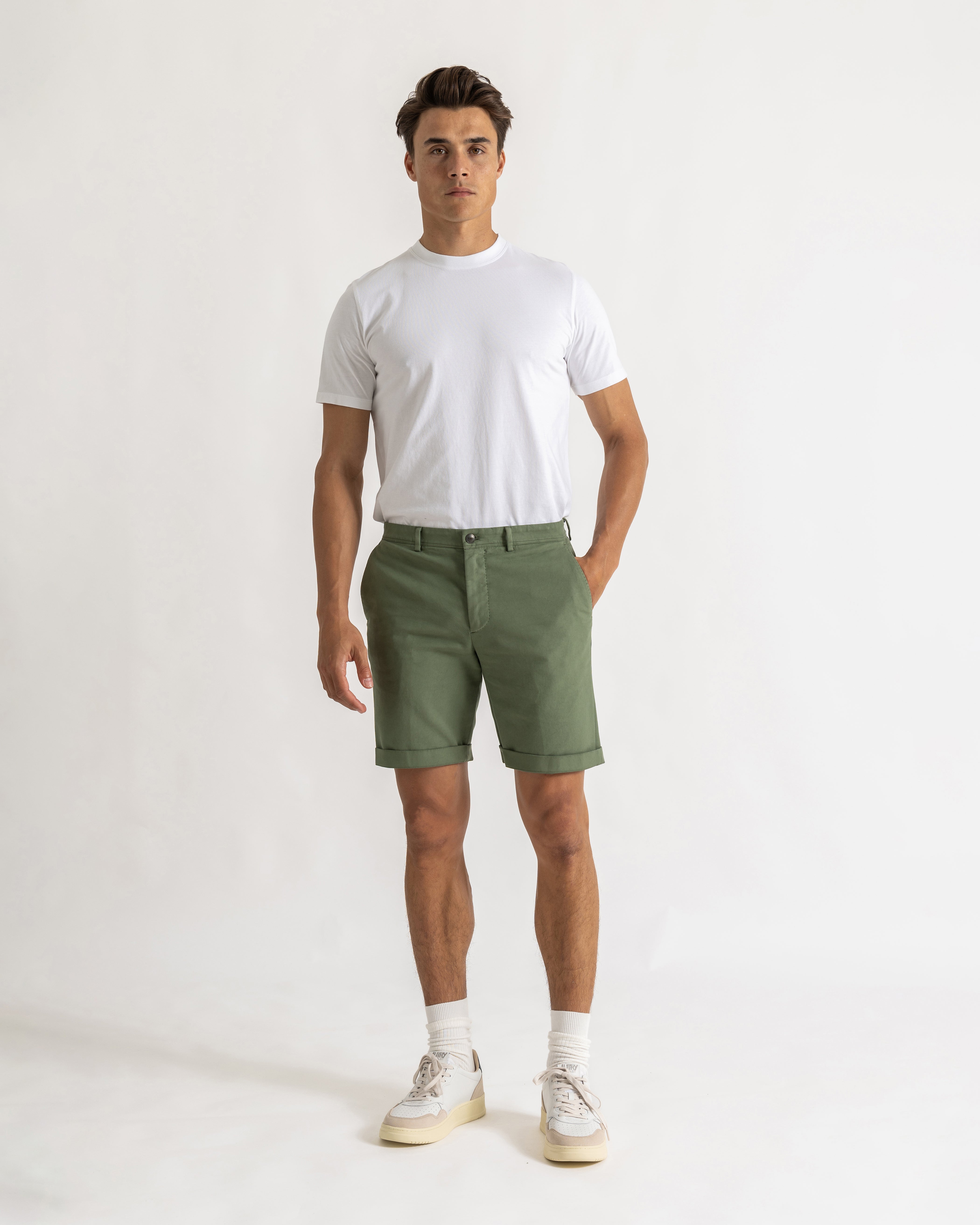 Alan short comfort fit green