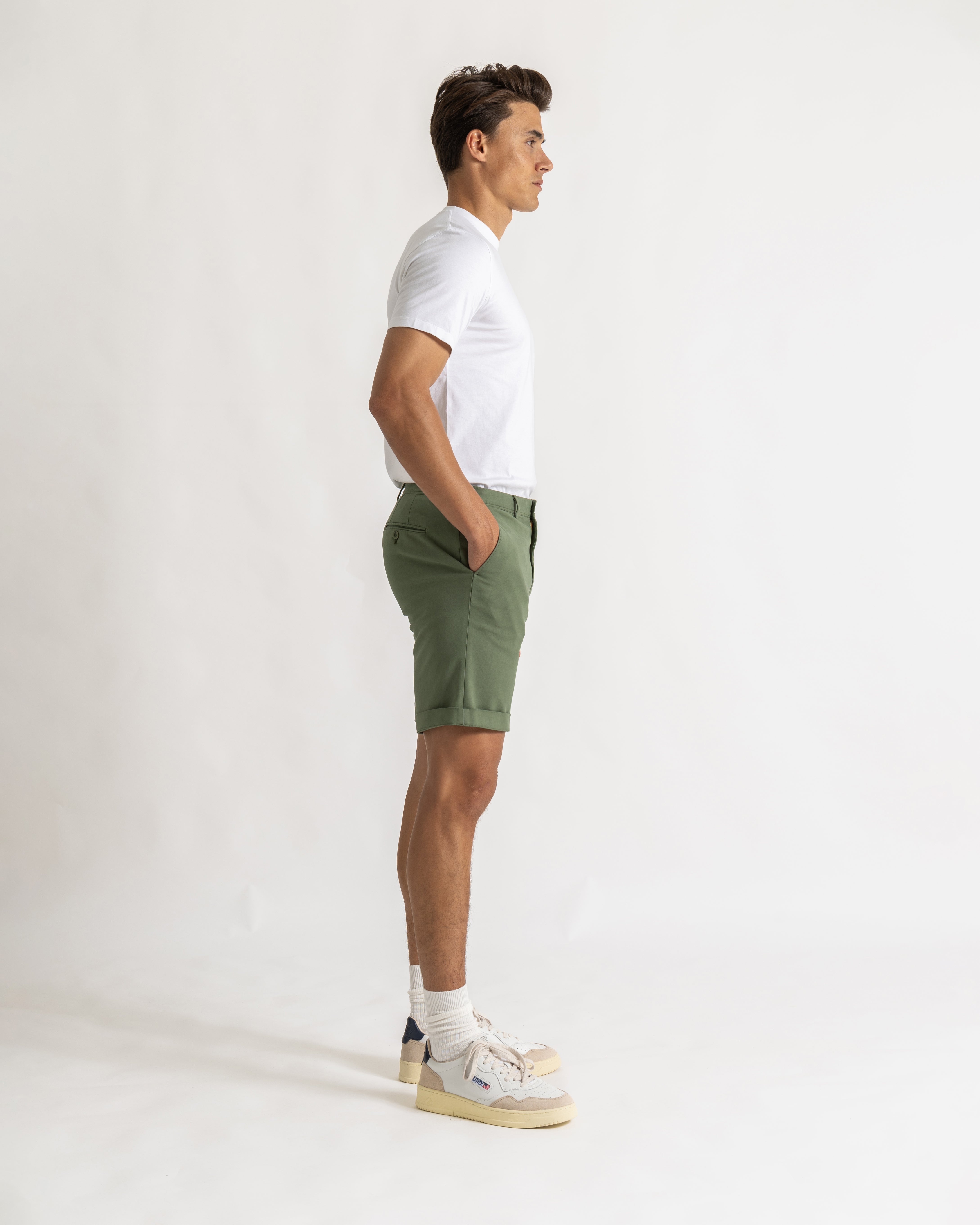 Alan short comfort fit green